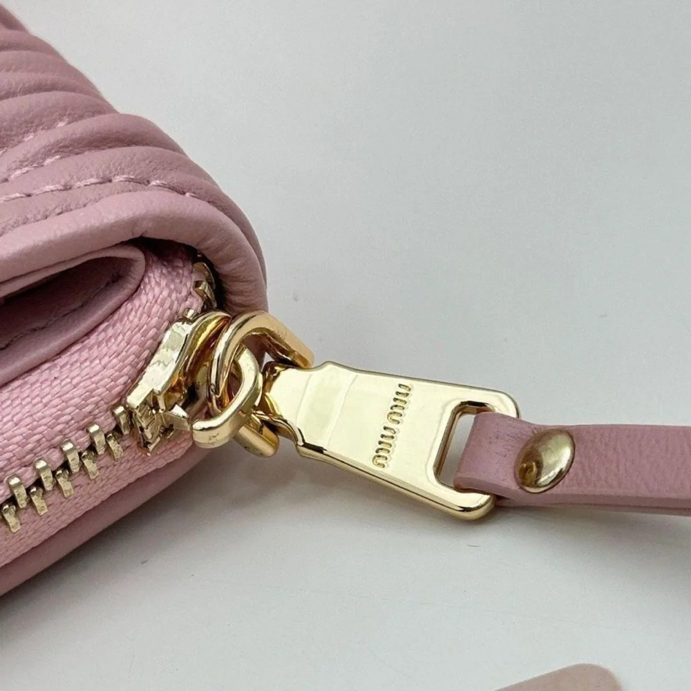 Miu Miu leather zip around wallet Pink 🎀 - Picture 5 of 7